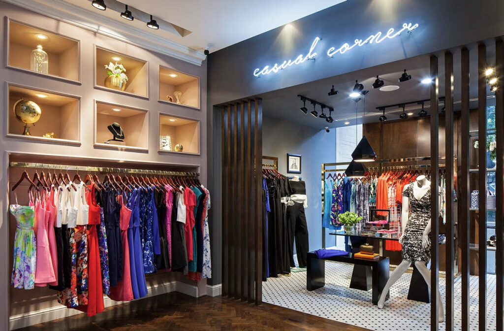 small boutique display ideas with minimal layout and open center space